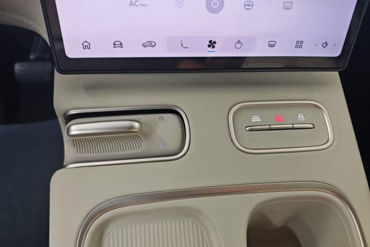 Used Nio ES6 2023 75 kWh Gear Lever