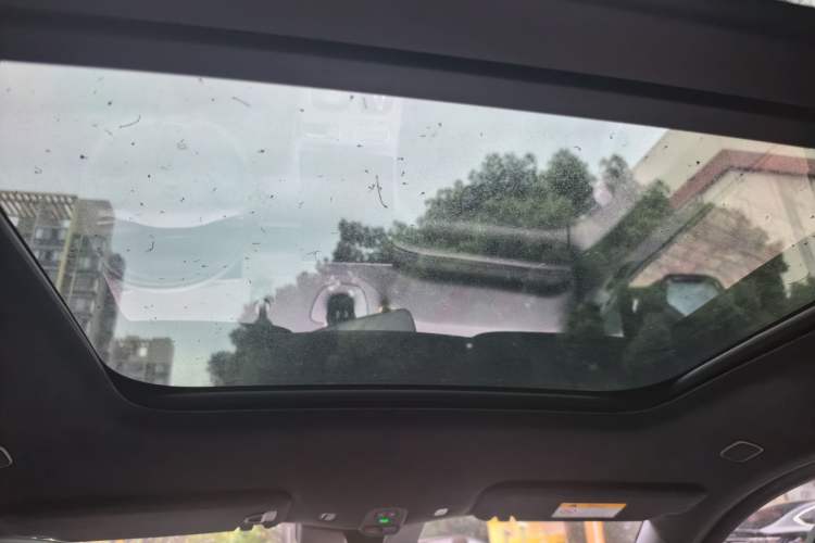 Used Nio ES6 2023 75 kWh Headliner