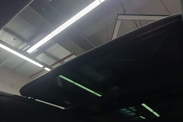 Used Nio ES6 2023 75 kWh Headliner