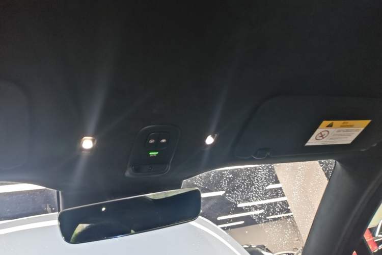 Used Nio ES6 2023 75 kWh Headliner