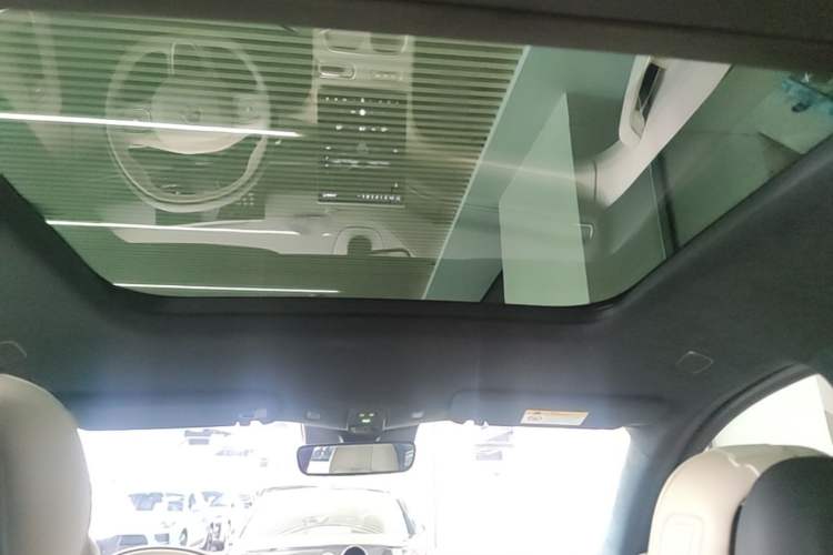 Used Nio ES6 2023 75 kWh Headliner