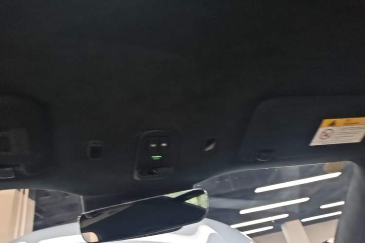 Used Nio ES6 2023 75 kWh Headliner
