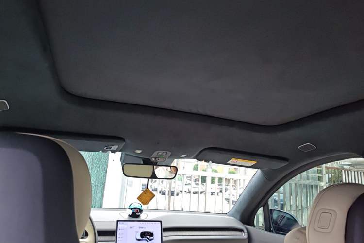 Used Nio ES6 2023 75 kWh Headliner