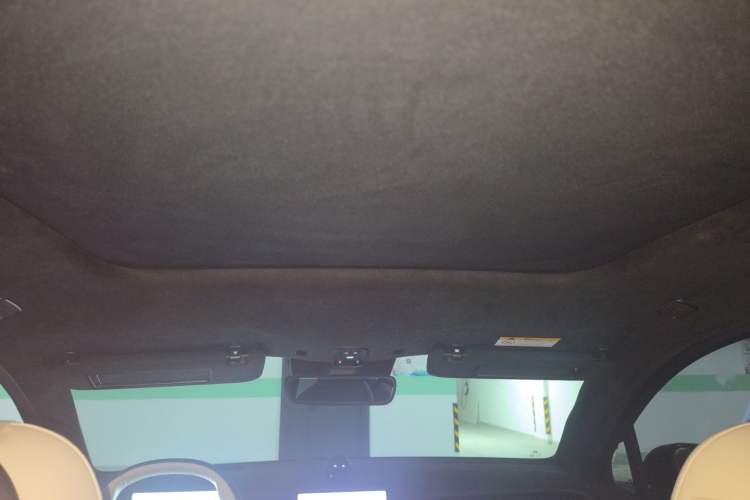 Used Nio ES6 2023 75 kWh Headliner