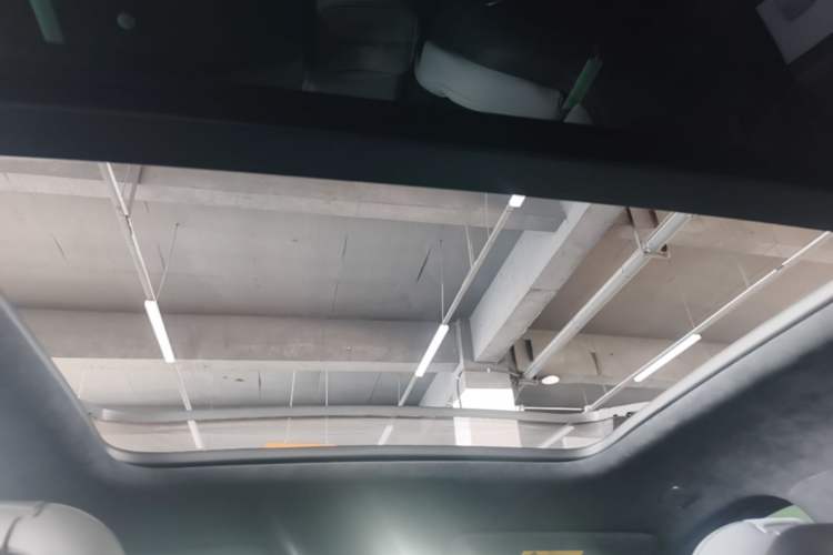 Used Nio ES6 2023 75 kWh Headliner