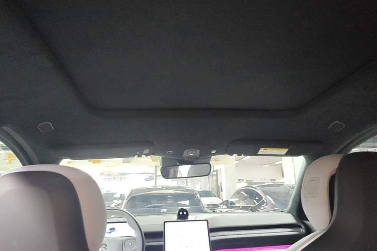 Used Nio ES6 2023 75 kWh Headliner