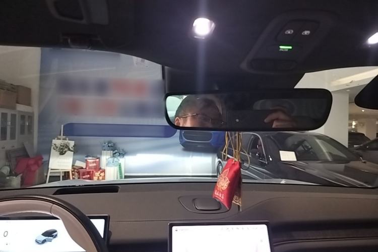 Used Nio ES6 2023 75 kWh Headliner