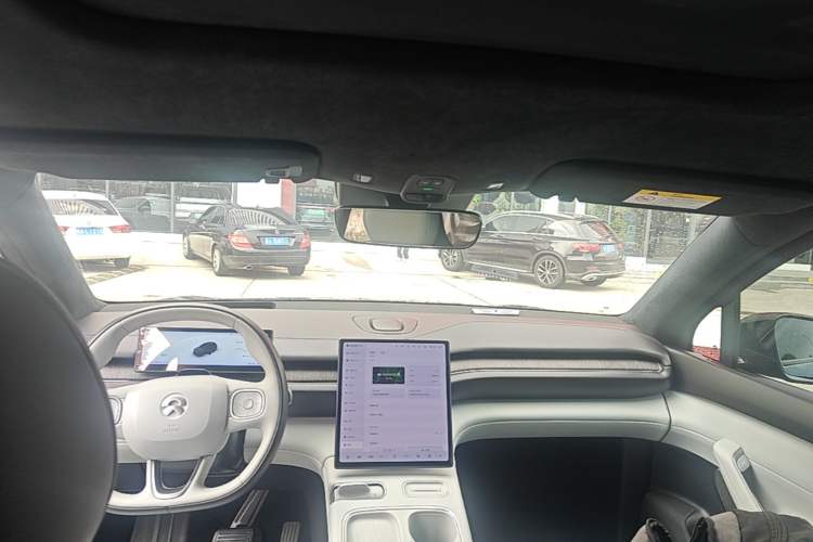 Used Nio ES6 2023 75 kWh Headliner