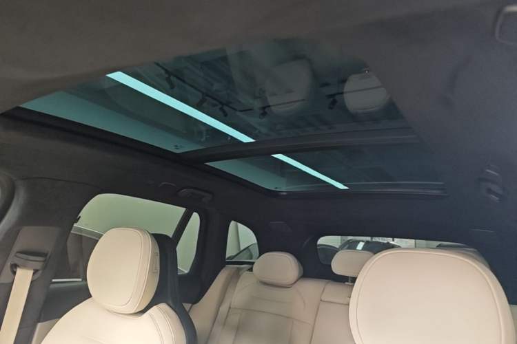 Used Nio ES6 2023 75 kWh Headliner