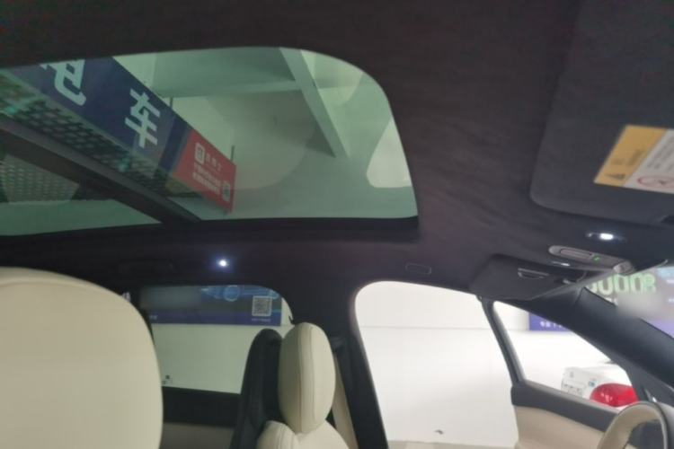 Used Nio ES6 2023 75 kWh Headliner