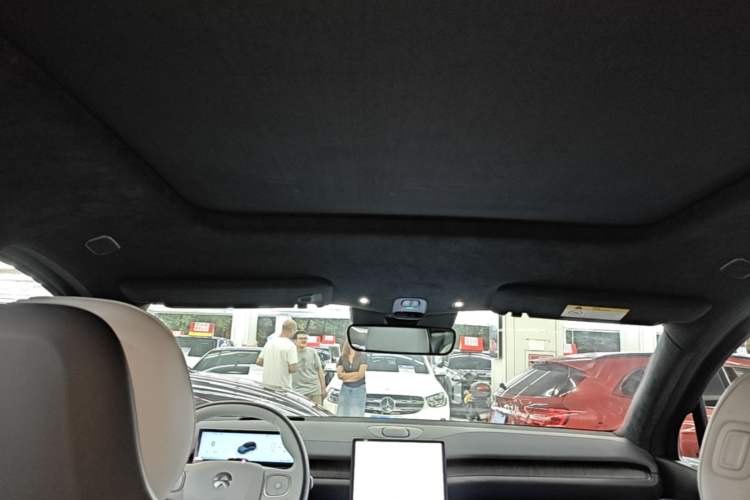 Used Nio ES6 2023 75 kWh Headliner