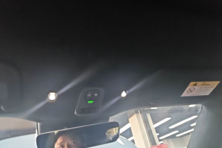 Used Nio ES6 2023 75 kWh Headliner
