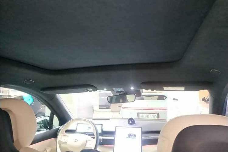 Used Nio ES6 2023 75 kWh Headliner