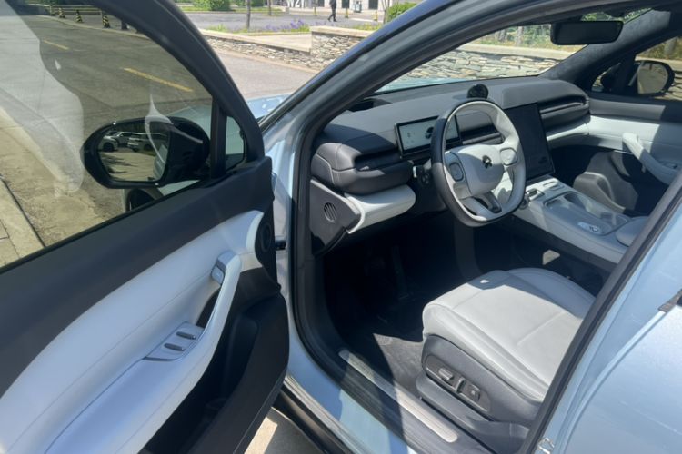 Used Nio ES6 2023 75 kWh Interior 2