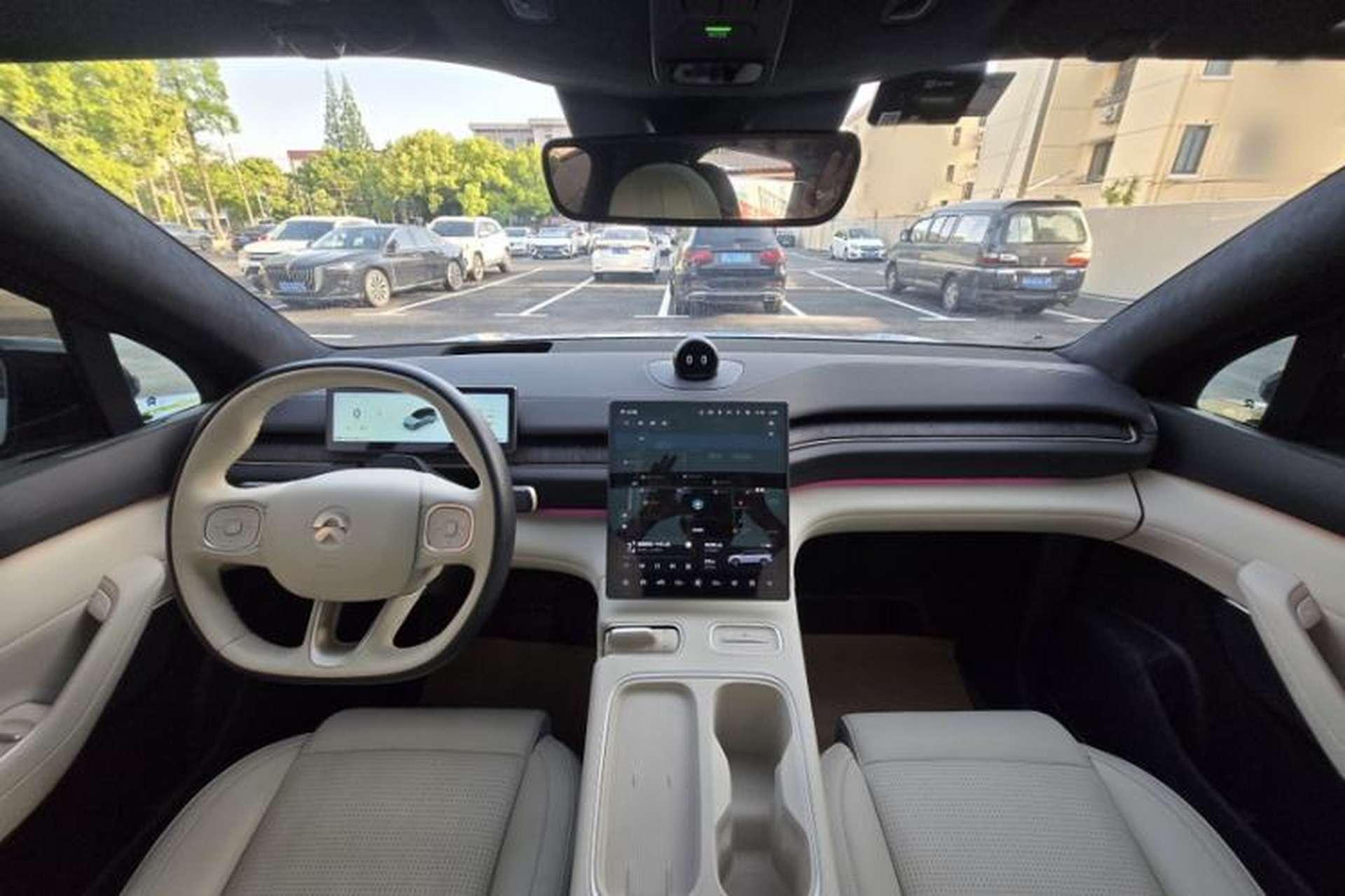 Used Nio ES6 2023 75 kWh Interior 2