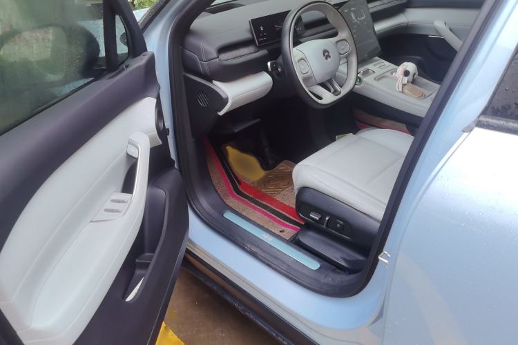 Used Nio ES6 2023 75 kWh Interior 3