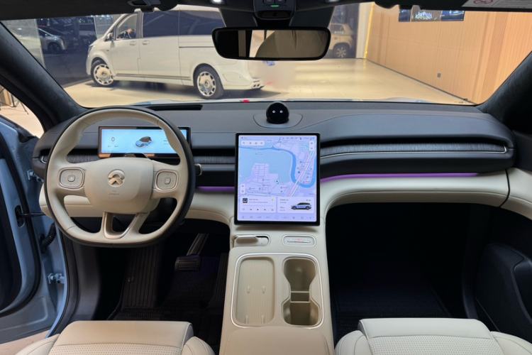 Used Nio ES6 2023 75 kWh Interior 3