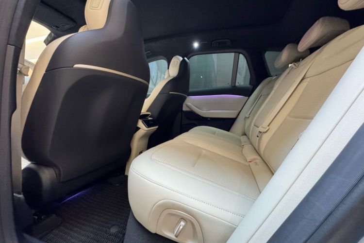 Used Nio ES6 2023 75 kWh Interior 4
