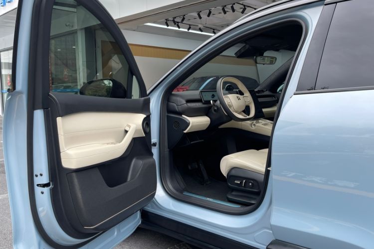 Used Nio ES6 2023 75 kWh Interior 4