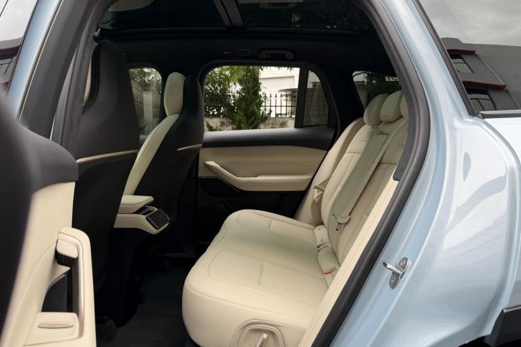 Used Nio ES6 2023 75 kWh Interior 5