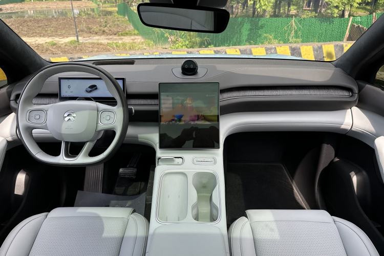 Used Nio ES6 2023 75 kWh Interior 5