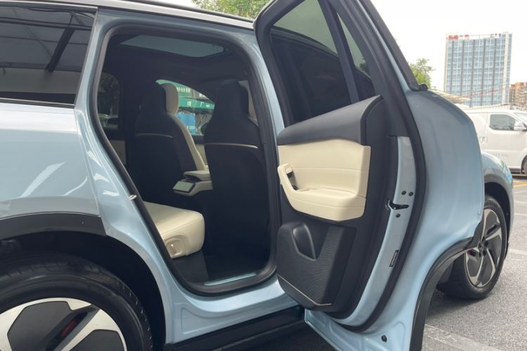 Used Nio ES6 2023 75 kWh Interior 6