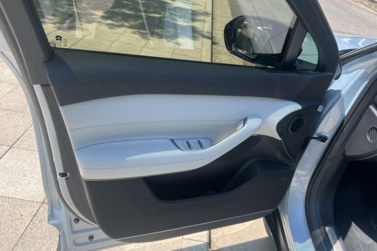 Used Nio ES6 2023 75 kWh Interior 7