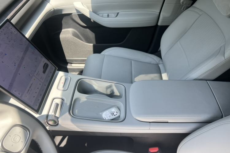 Used Nio ES6 2023 75 kWh Interior 8