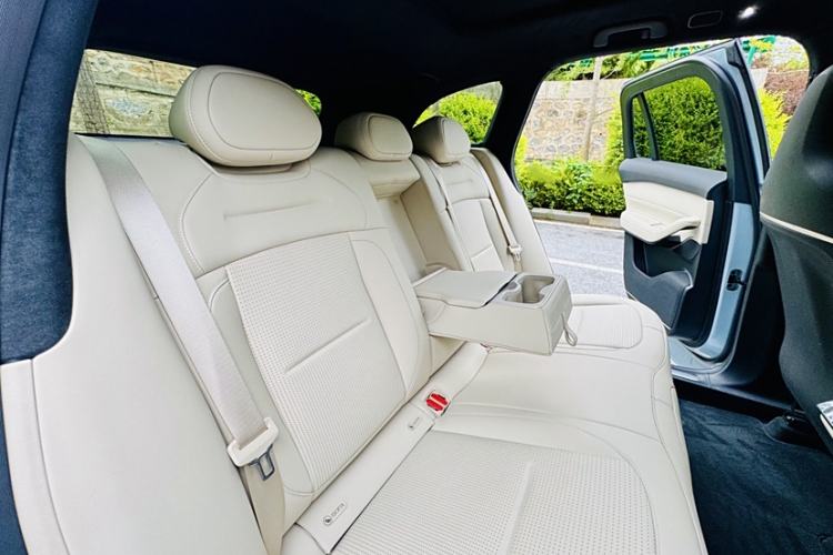 Used Nio ES6 2023 75 kWh Interior 8