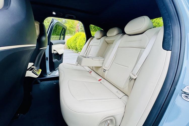 Used Nio ES6 2023 75 kWh Interior 9