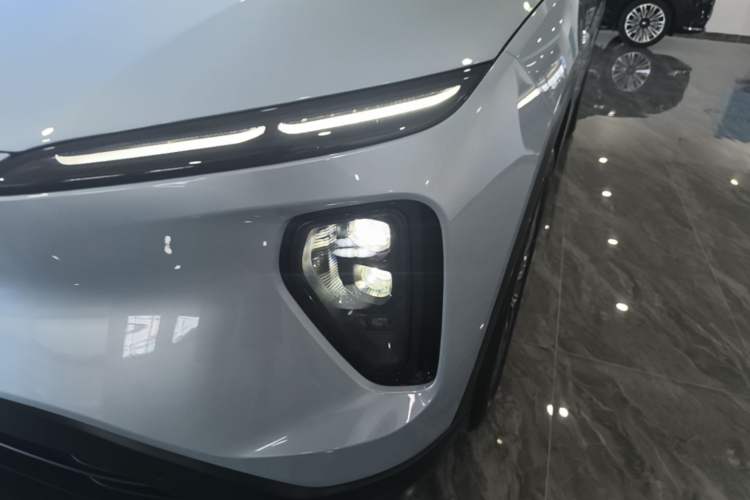 Used Nio ES6 2023 75 kWh Left Front Headlight