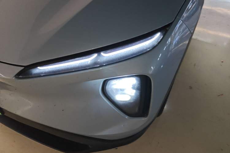 Used Nio ES6 2023 75 kWh Left Front Headlight