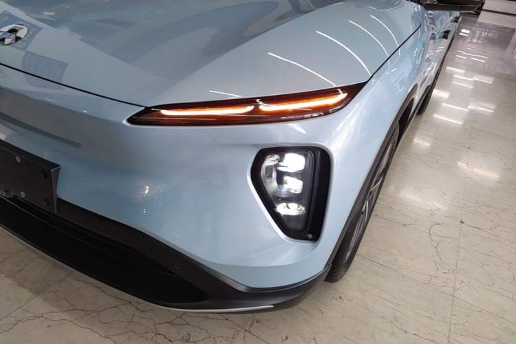 Used Nio ES6 2023 75 kWh Left Front Headlight