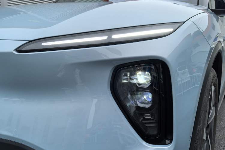 Used Nio ES6 2023 75 kWh Left Front Headlight