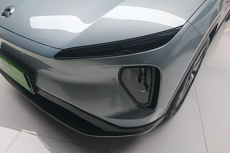 Used Nio ES6 2023 75 kWh Left Front Headlight