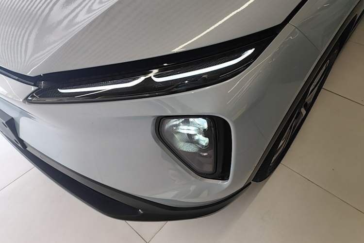 Used Nio ES6 2023 75 kWh Left Front Headlight