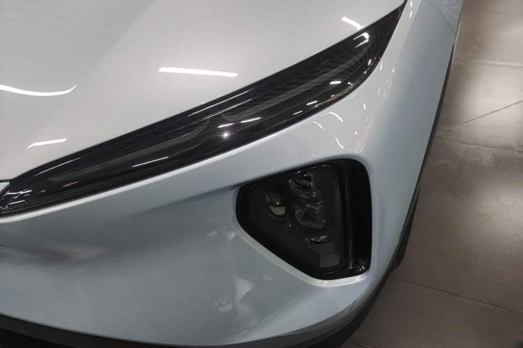 Used Nio ES6 2023 75 kWh Left Front Headlight