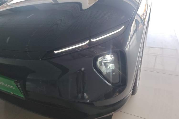 Used Nio ES6 2023 75 kWh Left Front Headlight