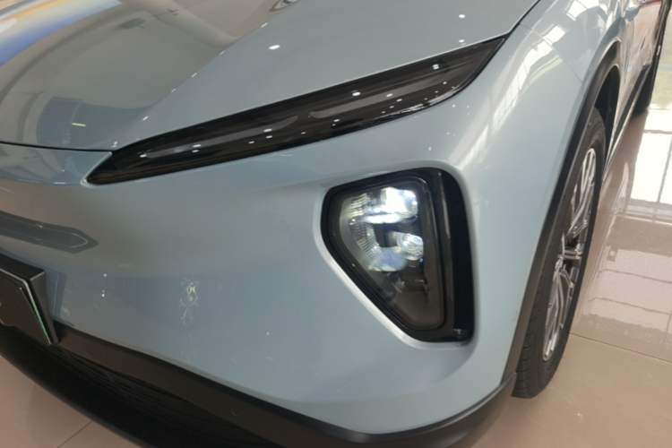 Used Nio ES6 2023 75 kWh Left Front Headlight
