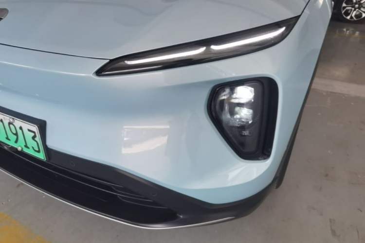 Used Nio ES6 2023 75 kWh Left Front Headlight
