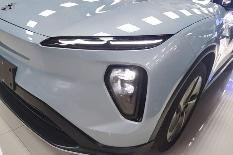 Used Nio ES6 2023 75 kWh Left Front Headlight