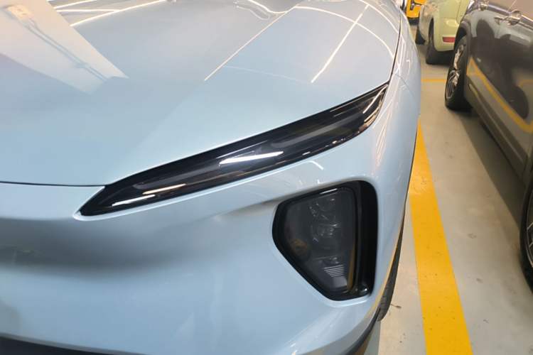Used Nio ES6 2023 75 kWh Left Front Headlight
