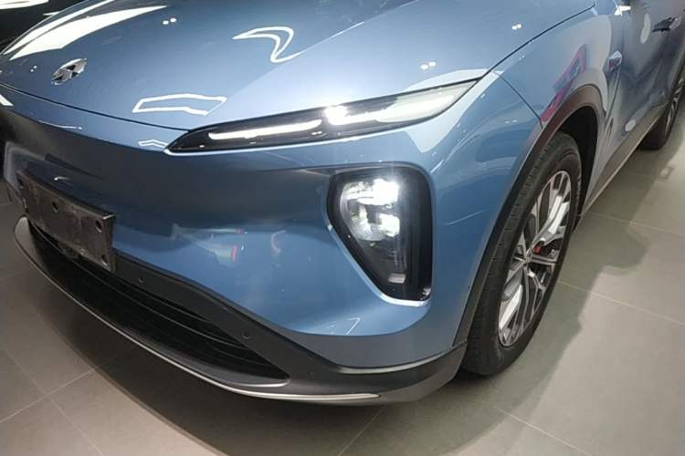 Used Nio ES6 2023 75 kWh Left Front Headlight