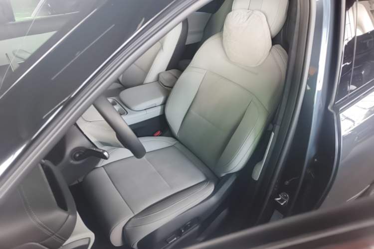 Used Nio ES6 2023 75 kWh Left Front Seat