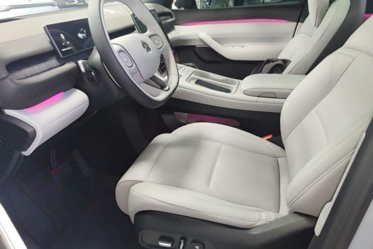 Used Nio ES6 2023 75 kWh Left Front Seat