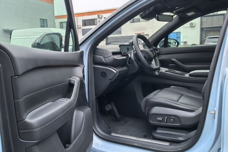 Used Nio ES6 2023 75 kWh Left Front Seat