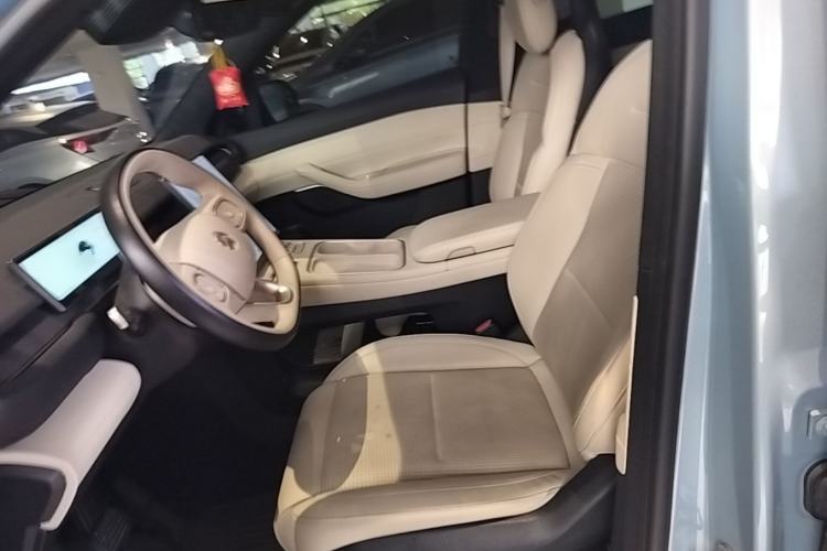 Used Nio ES6 2023 75 kWh Left Front Seat