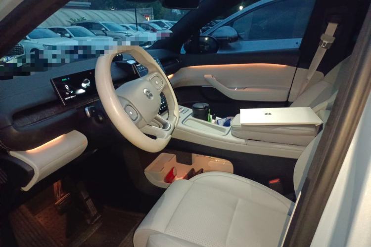 Used Nio ES6 2023 75 kWh Left Front Seat