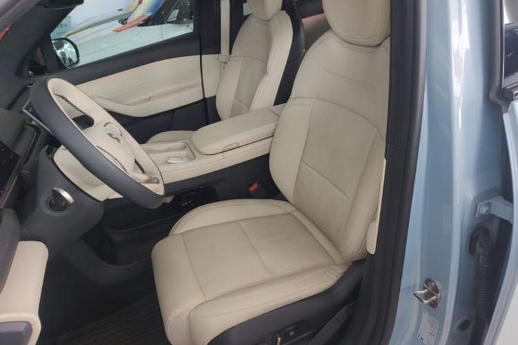 Used Nio ES6 2023 75 kWh Left Front Seat
