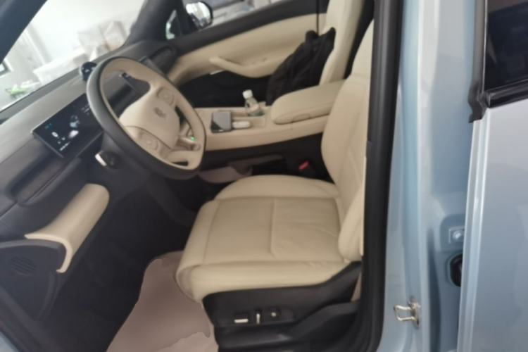 Used Nio ES6 2023 75 kWh Left Front Seat